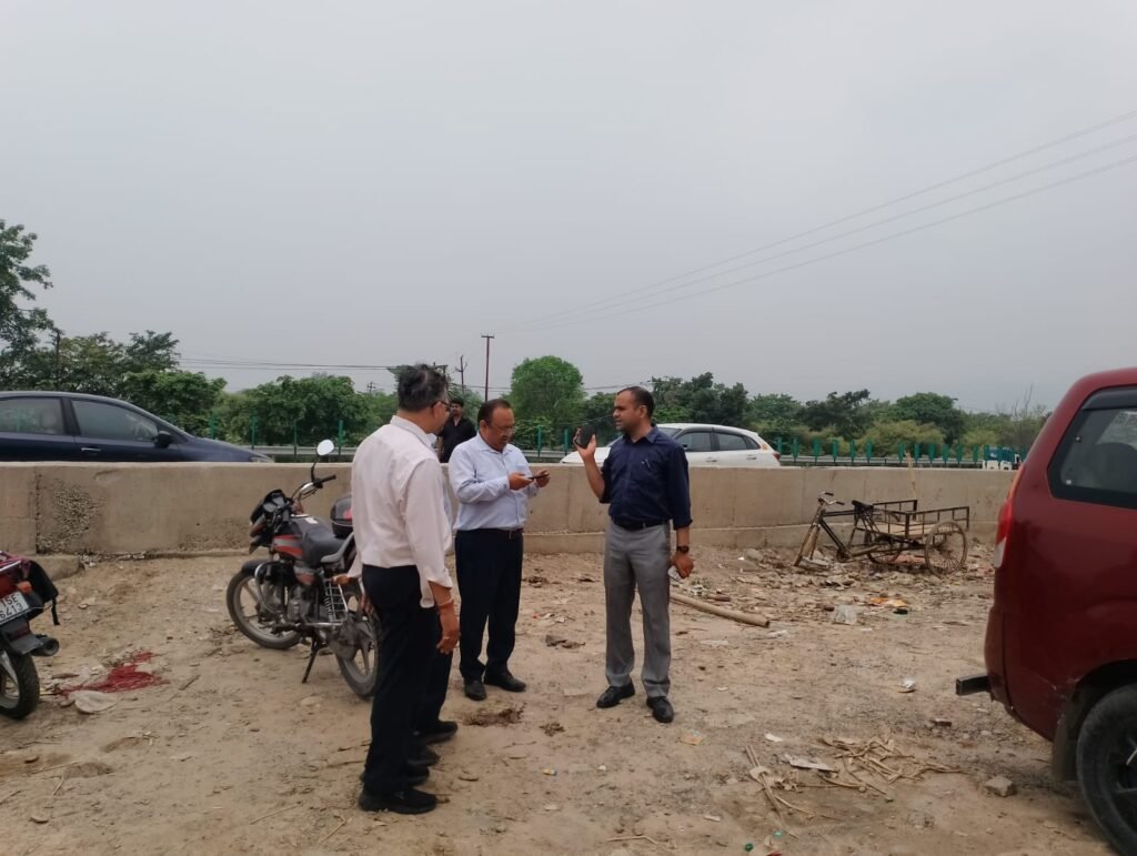 आगामी कांवड़ मेले के दृष्टिगत जिलाधिकारी ने मां चंडी देवी मंदिर का किया स्थलीय निरीक्षण, सफाई एवं सुरक्षा व्यवस्थाओं का लिया जायजा